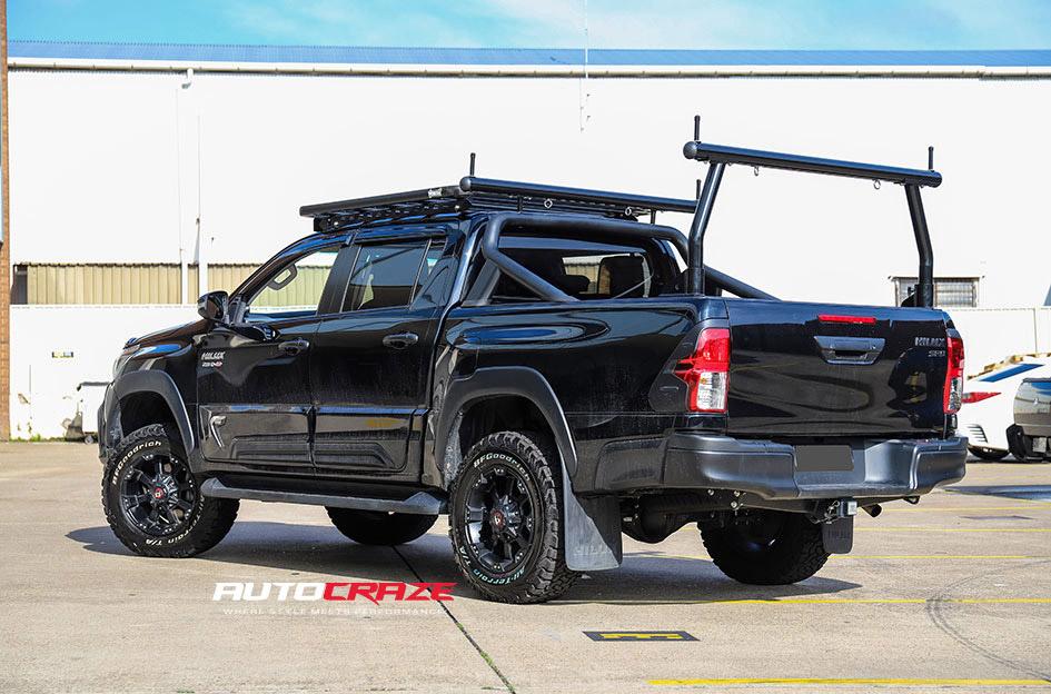TOYOTA HILUX N80 4WD MORAX FLAT BLACK